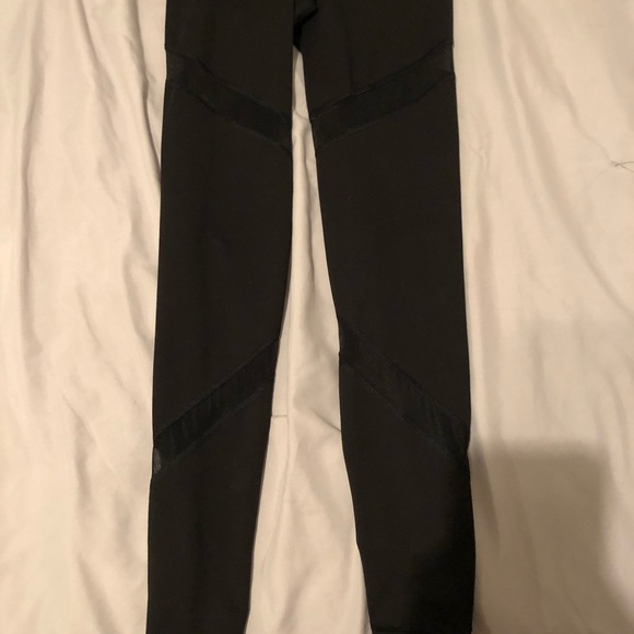 SALE‼️ NWOT Old navy active go dry leggings - Picture 9 of 11